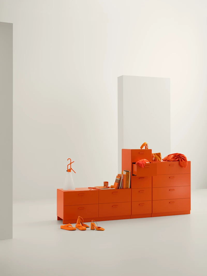 One low and one tall Relief drawer with legs オレンジ