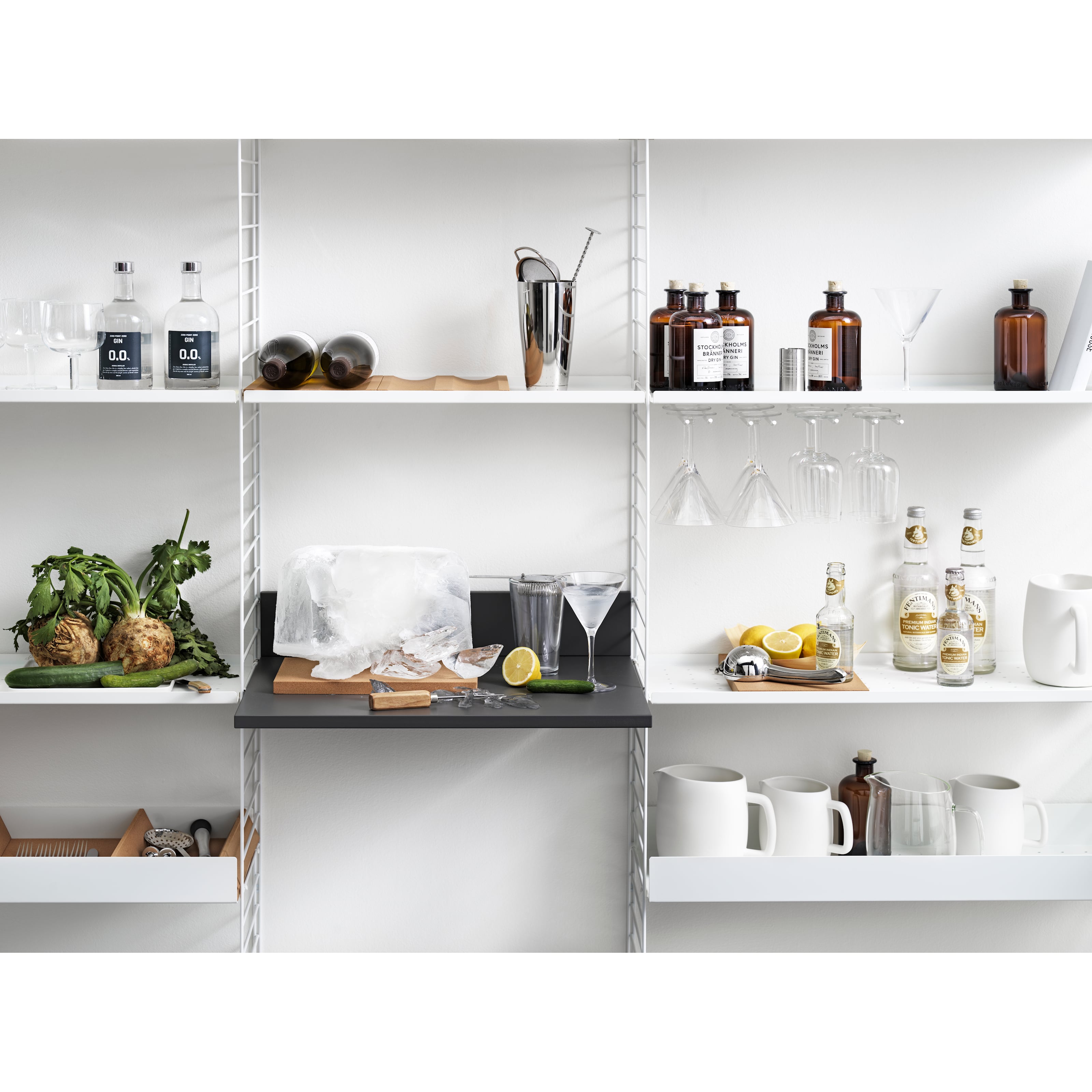kitchen-white-anthracite-accessories_landscape.jpg