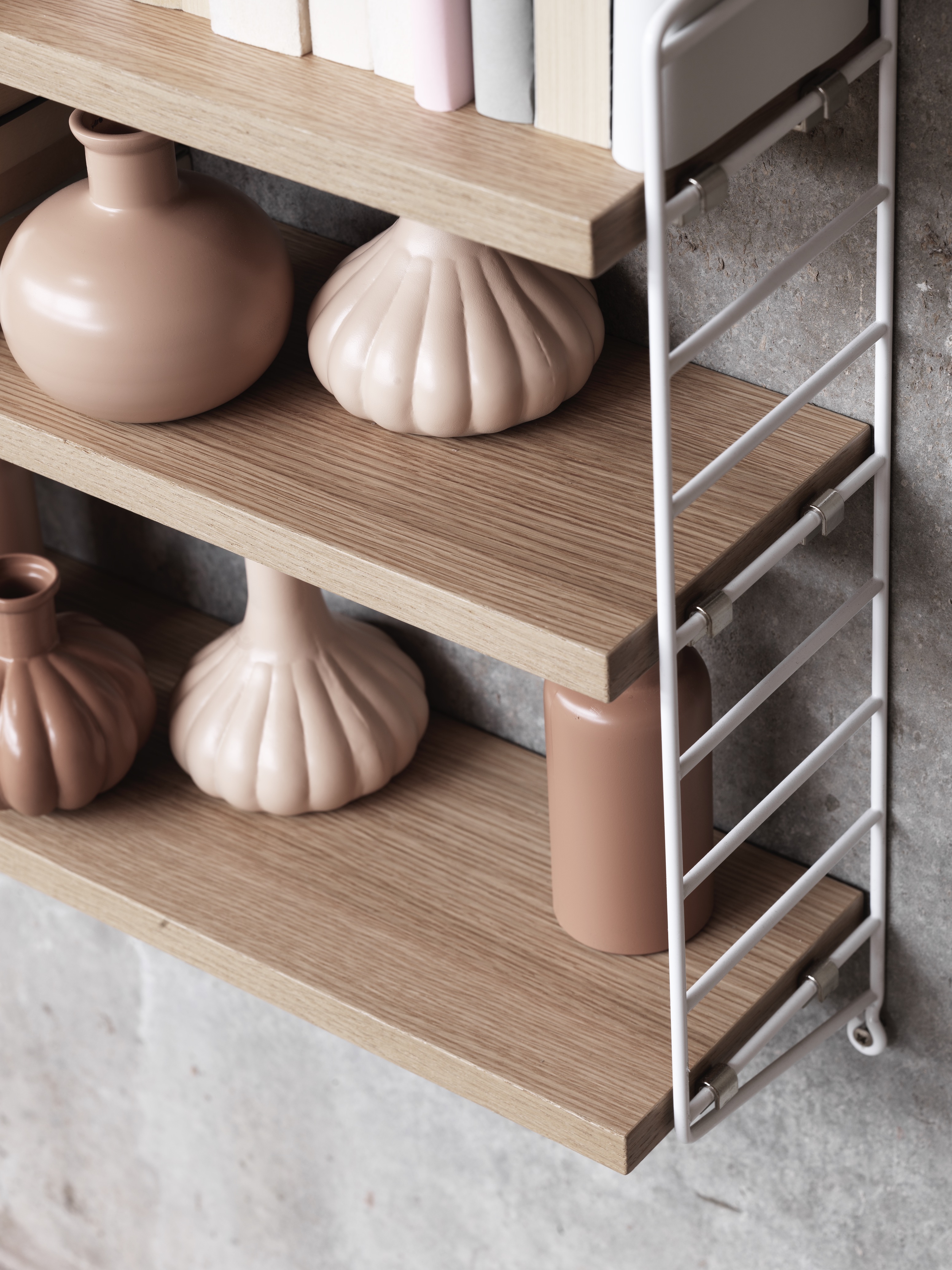 string シェルフ String® Pocket – Sleek and Compact Storage for Any Room