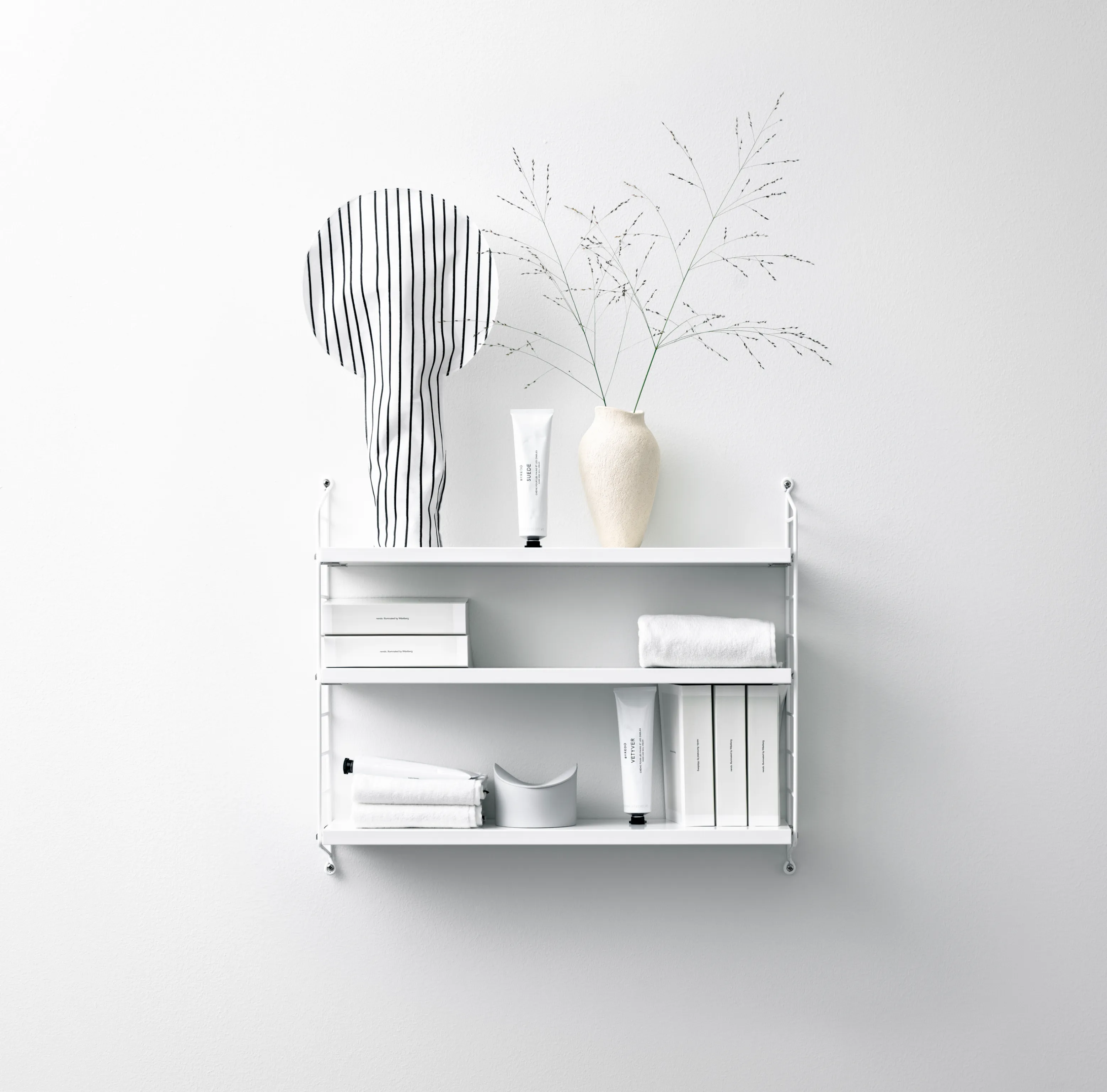 【新品未使用】string pocket white W60×D15×H50 String® Pocket | String Furniture