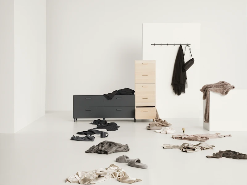 Relief Chest of drawers, low  회색