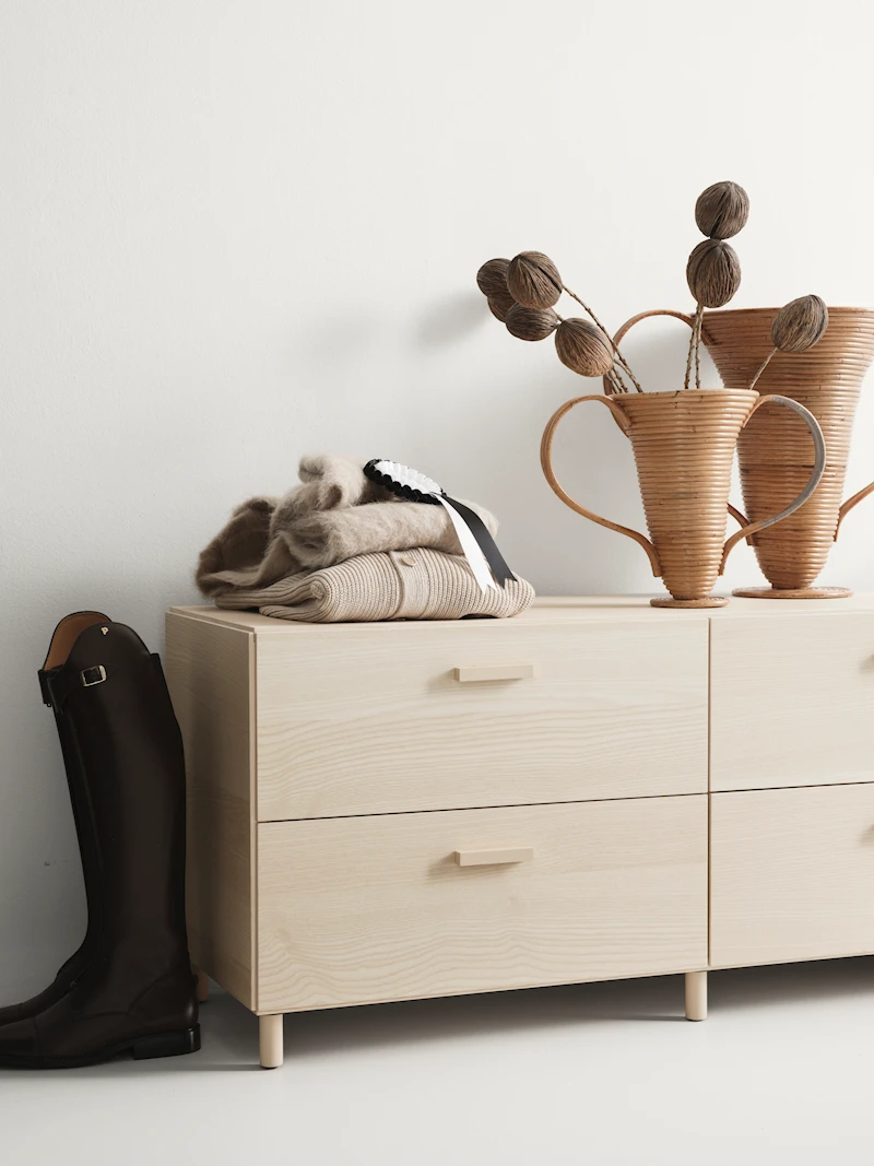Relief Chest of drawers, low  Ash/Ash