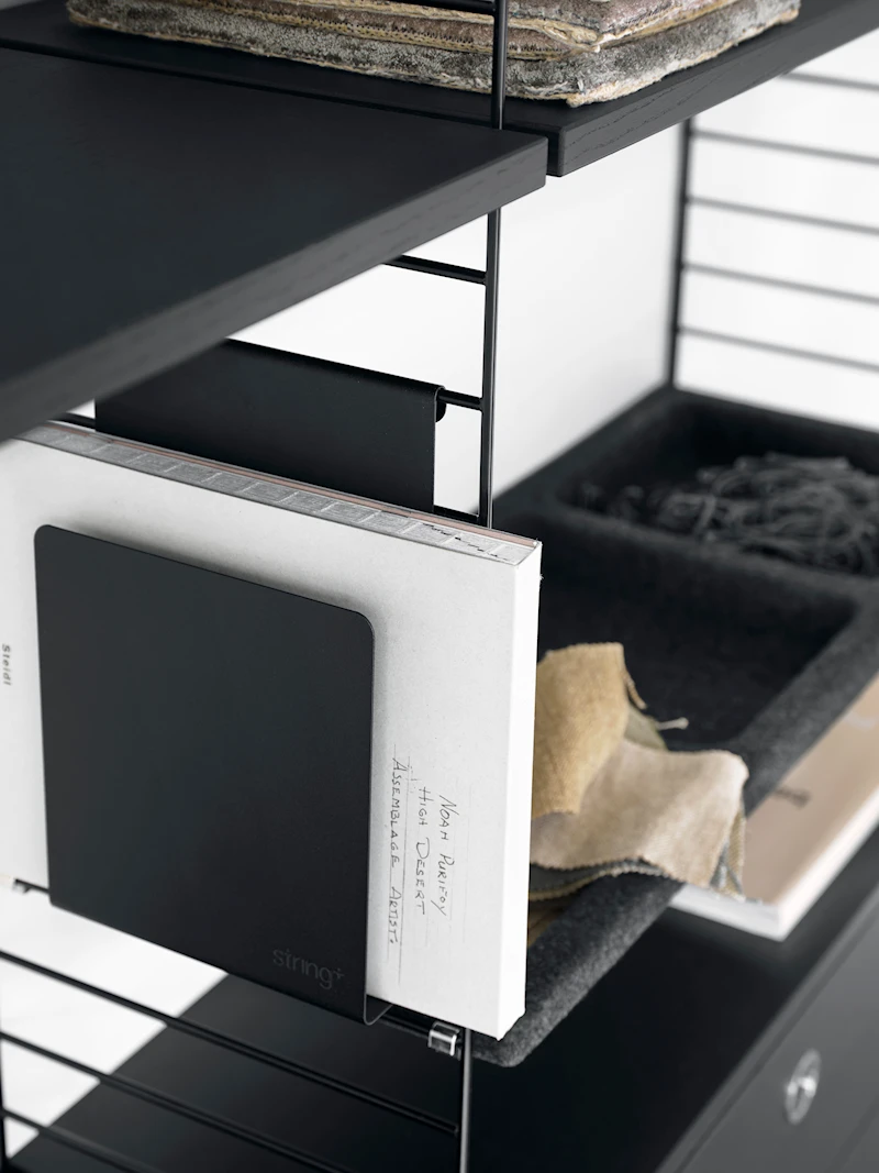 Magazine holder