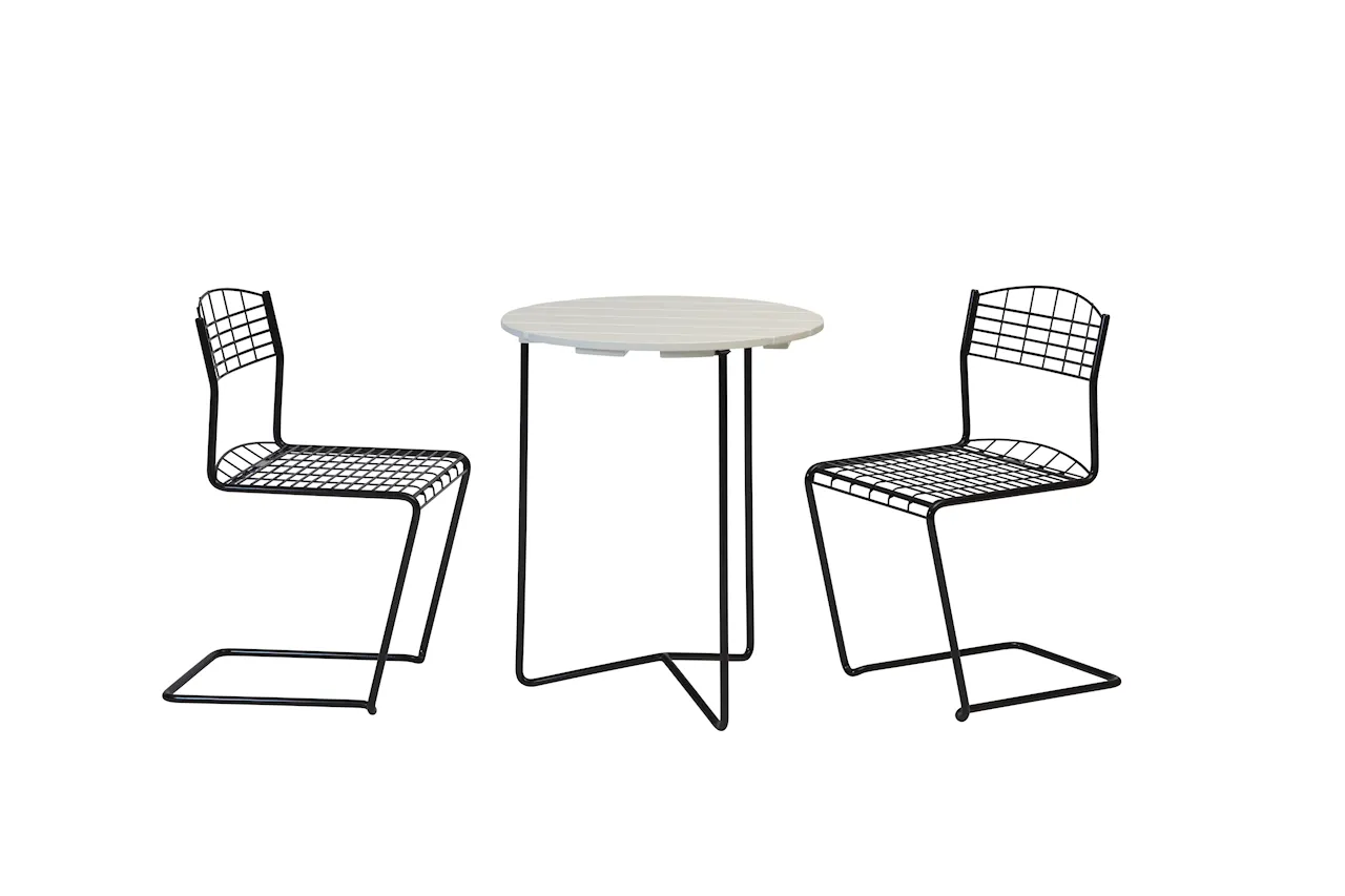 Table 6B 60 White oak + 2x High Tech Chair Black powder coated