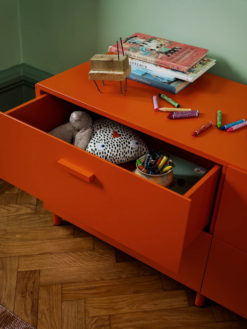 Relief Chest of drawers, low Orange