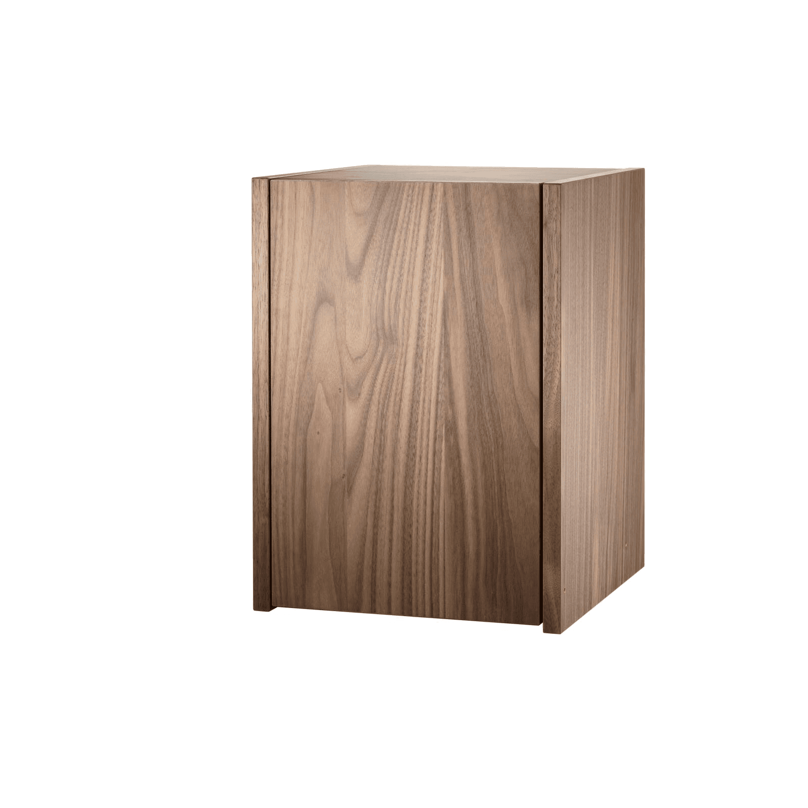 The Tiny cabinet is available in one size with the following dimensions: w28 x d30 x h38 cm. The cabinet fits together with all 30 cm deep wire panels from String® System. The cabinet needs to be placed on top of either a wooden shelf or one of our cabinets and attached to either wire panel. The inside of the lid is dressed in a plate in brushed stainless steel. The inner back wall of the cabinet is dressed in a mirrored plate. The cabinet is delivered unassembled.