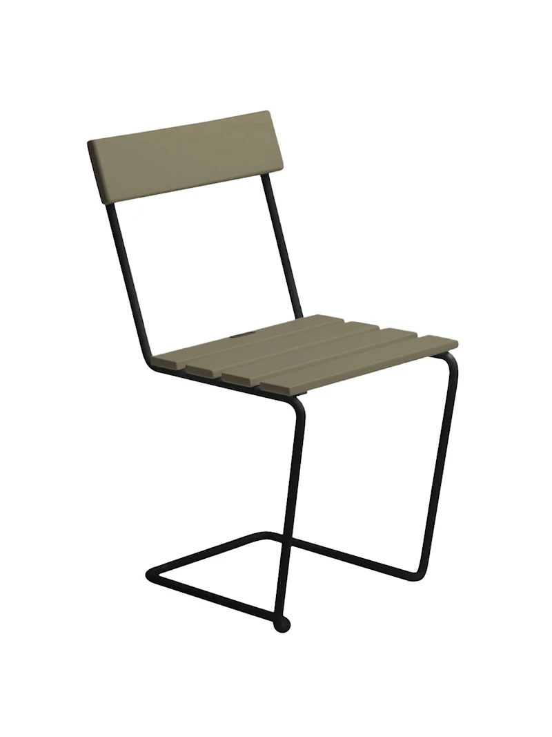 Stol 1 - Ljusgrön ek med svart stativ