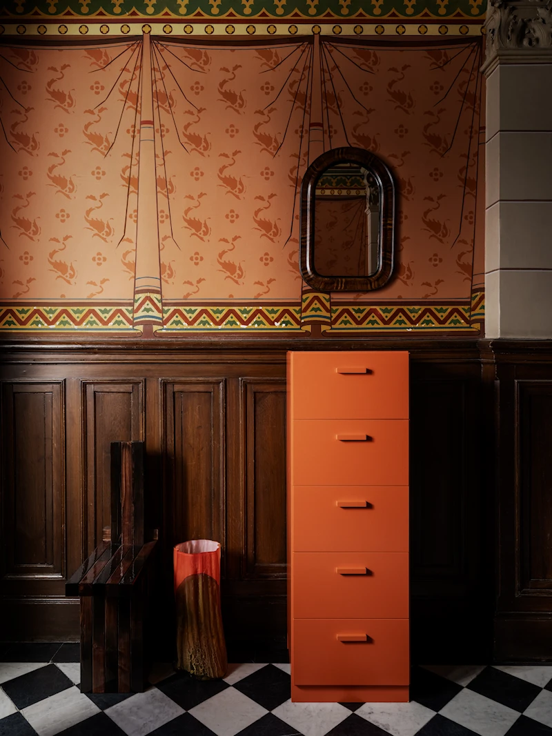 Relief Chest of drawers, tall  Blanc