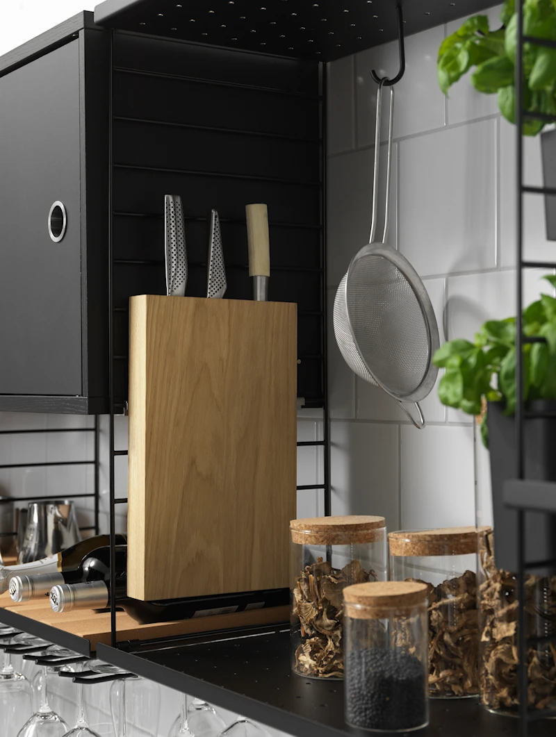Cabinet with swing door