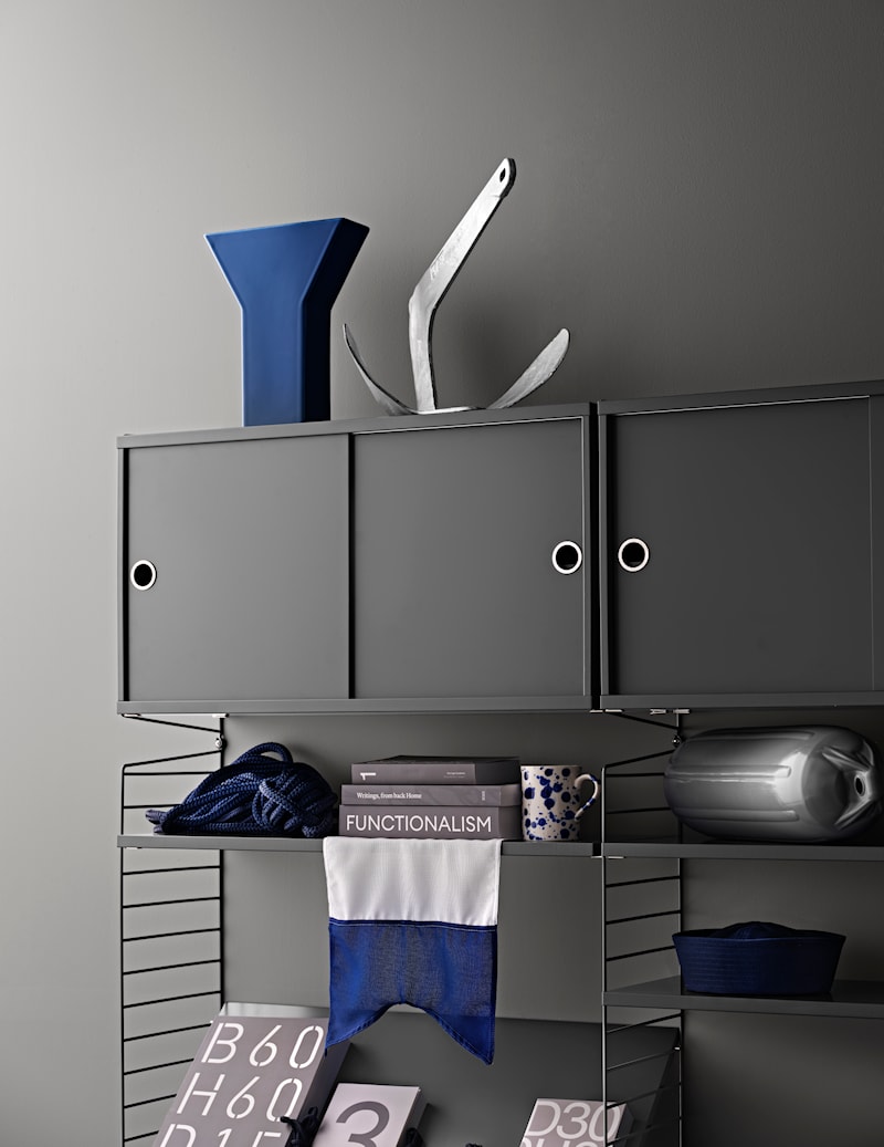 Cabinet con puertas correderas