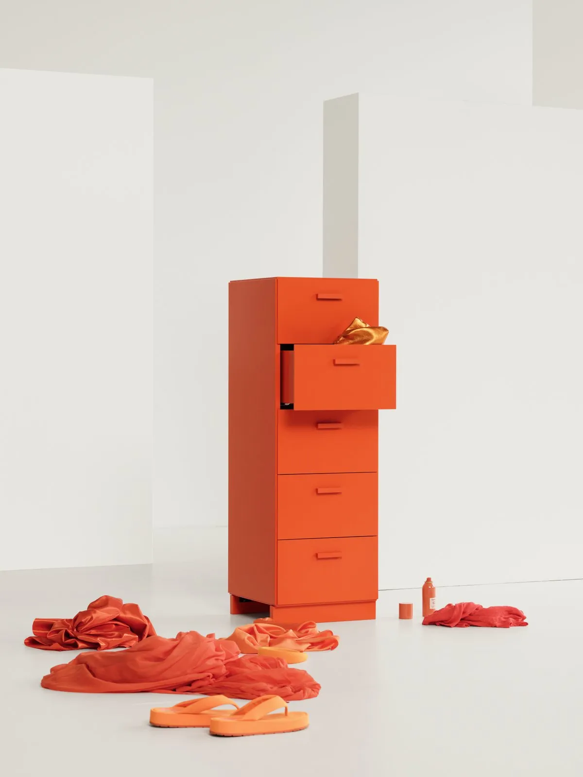 String® Pocket | Compact wall shelf design | String Furniture