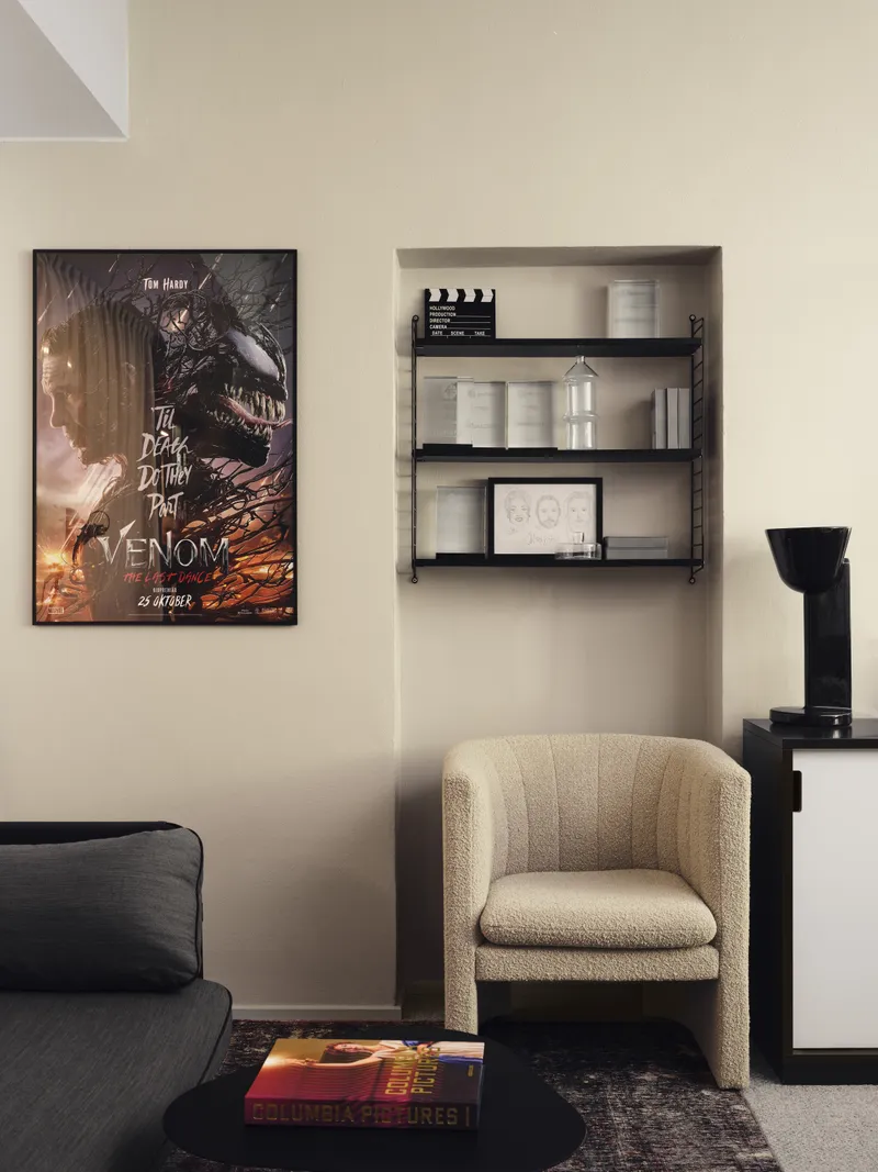 String System. Black panels / Shelves in black-stained ash