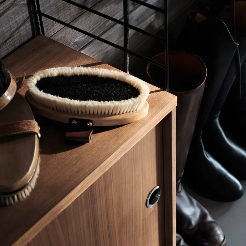 Inspiration | Smart storage in the hallway | String Furniture